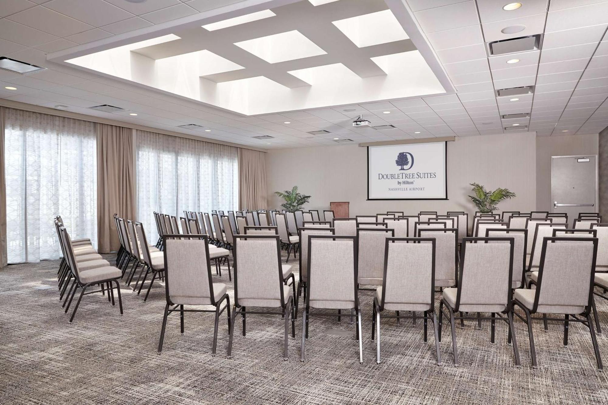 ดับเบิ้ลทรี เกสท์สวีท แนชวิลล์ แอร์พอร์ต โฮเต็ล Hotel ภายนอก รูปภาพ